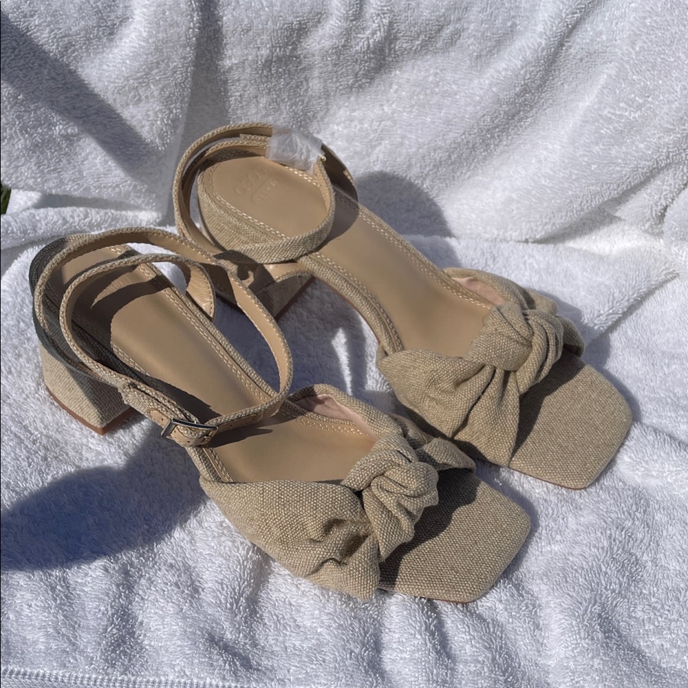 ASOS Cream Knotted Block Heel Sandals - Picture 5 of 7